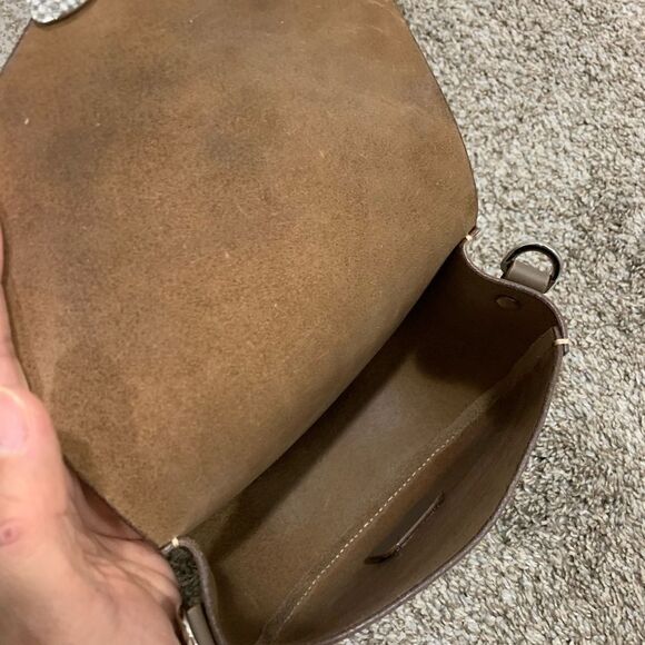 Completely Handcrafted Genuine Premium Cowhide Tuck Lock Saddle Bag/Crossbody - Picture 15 of 16